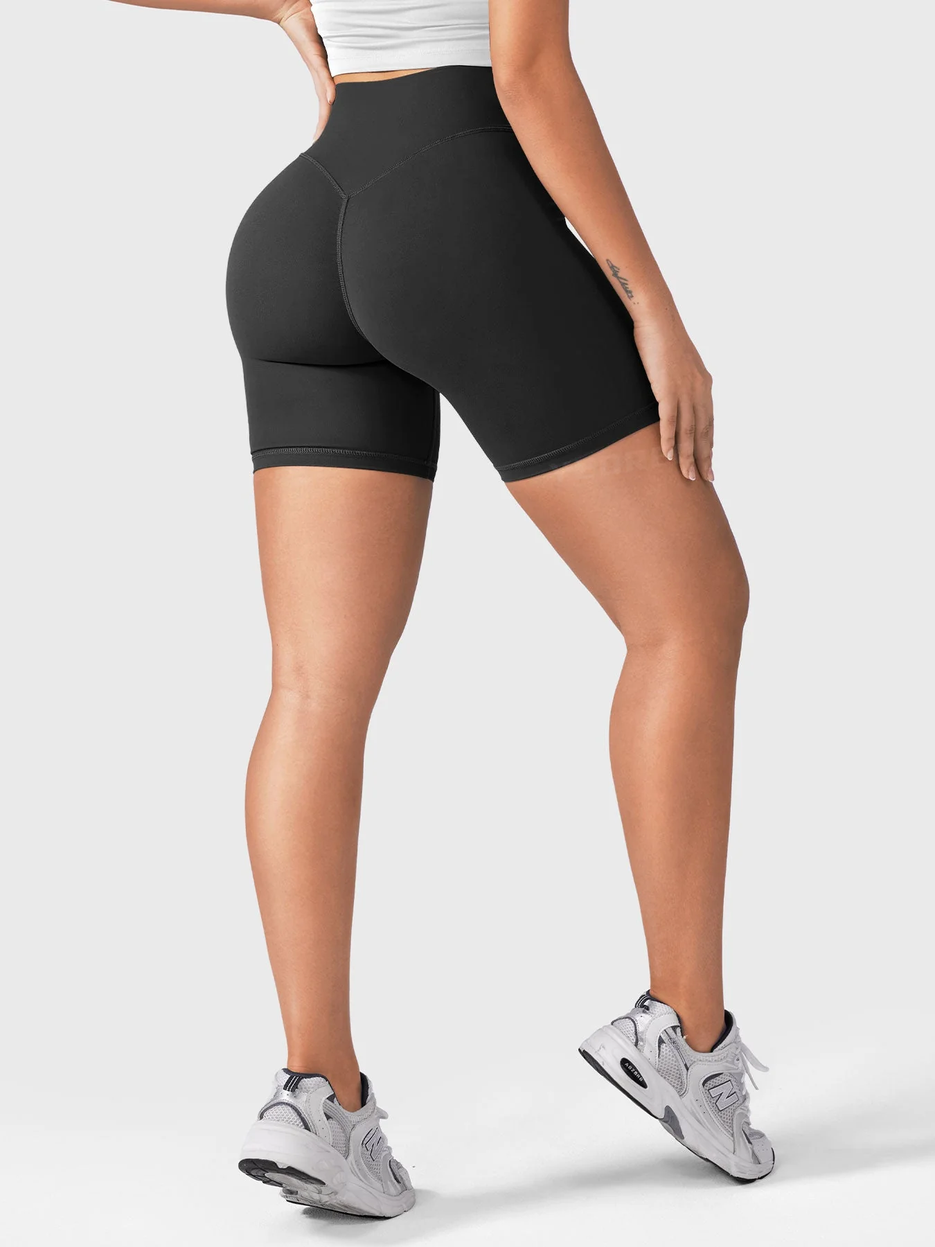 Yeoreo Craze 6" Scrunch Shorts - Image 28