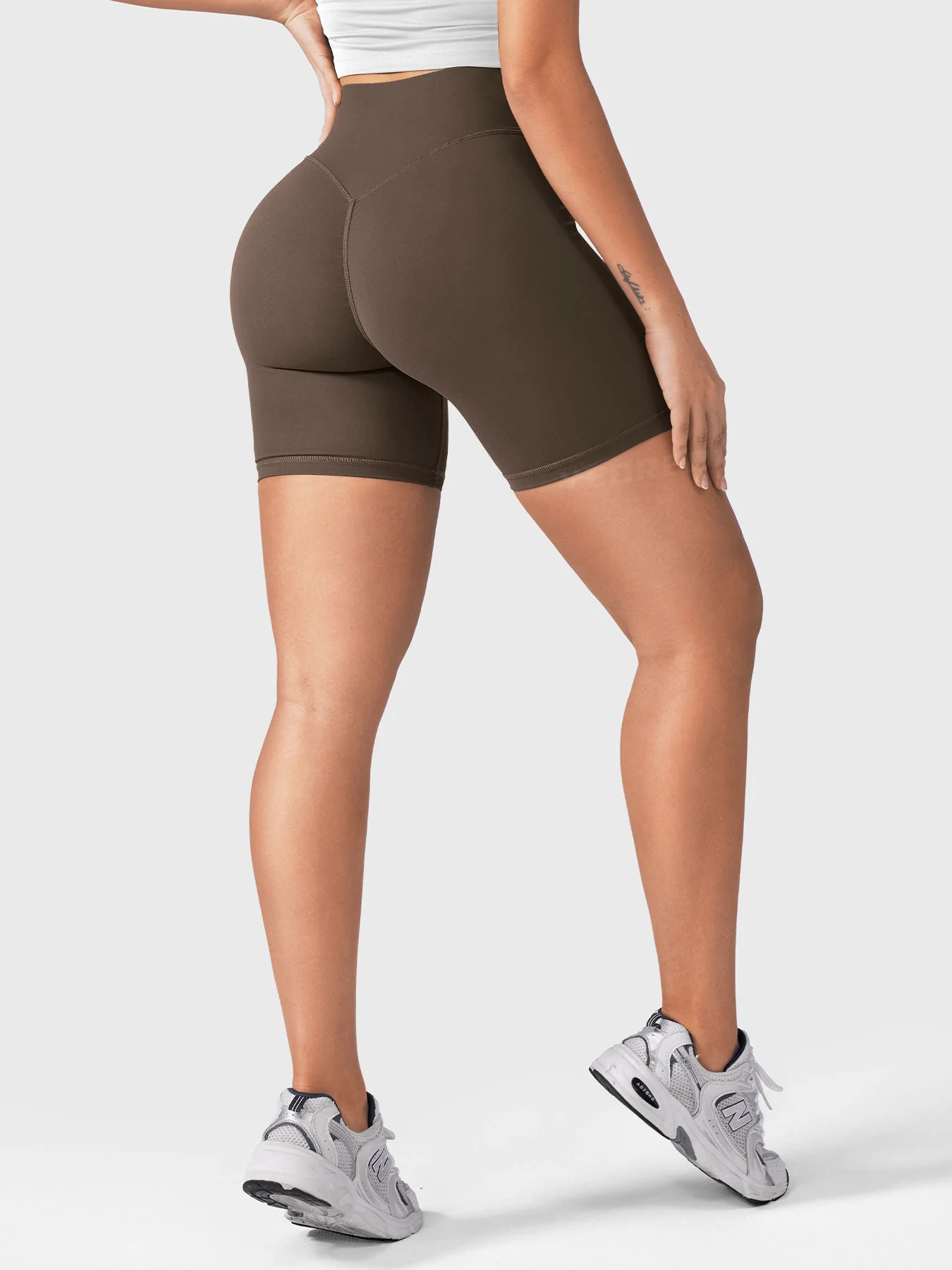 Yeoreo Craze 6" Scrunch Shorts - Image 8