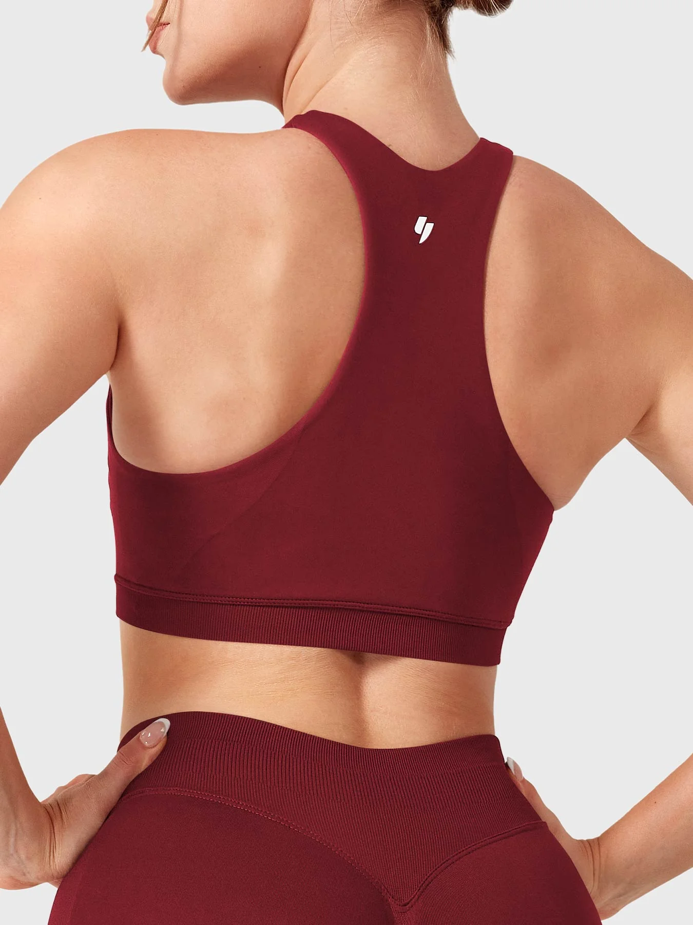 Yeoreo Dafnien Racerback Seamless Sports Bra - Image 2