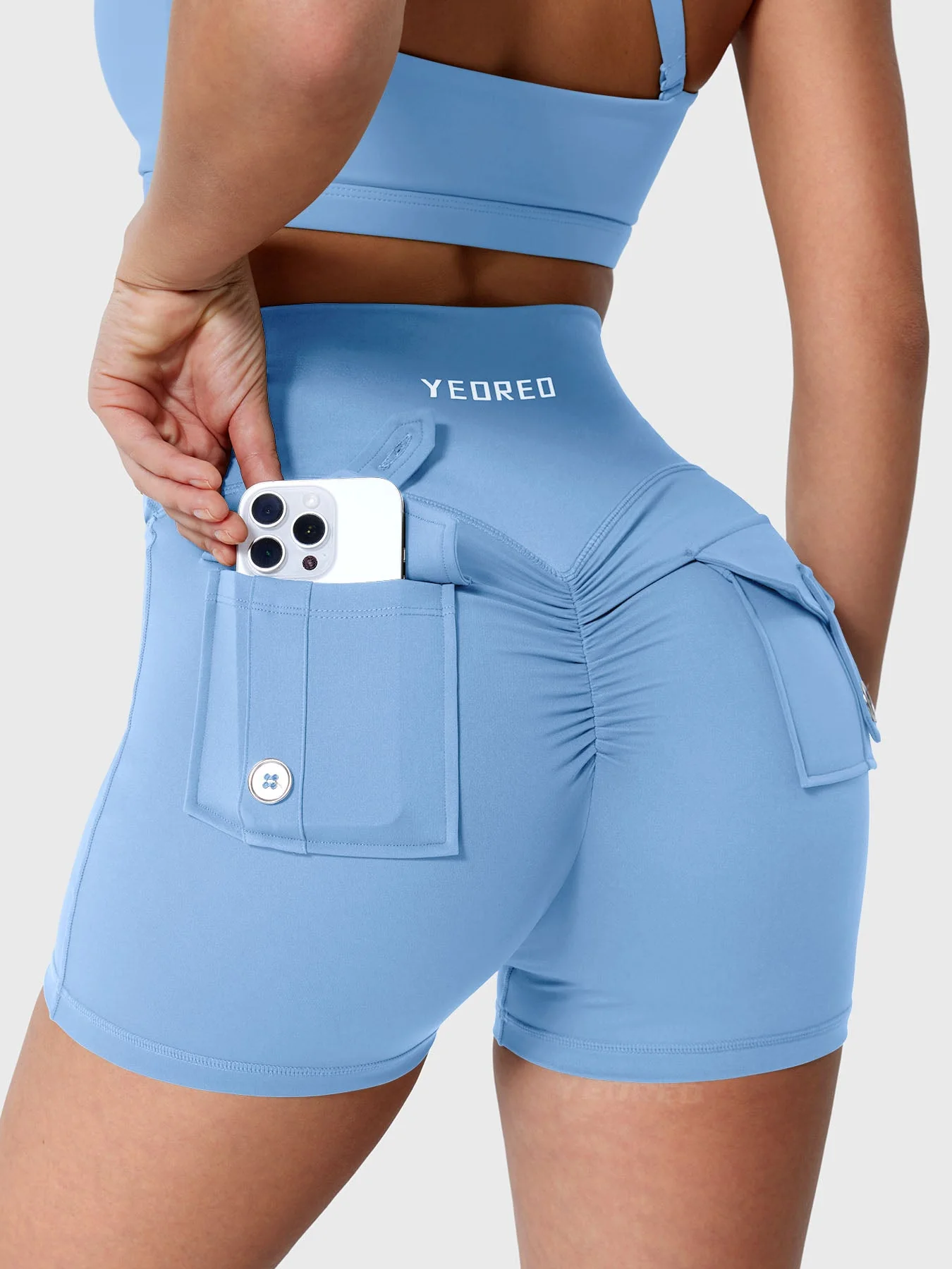 Yeoreo Charm CoreFlex™ V-Waistband 3.6" Shorts - Image 3