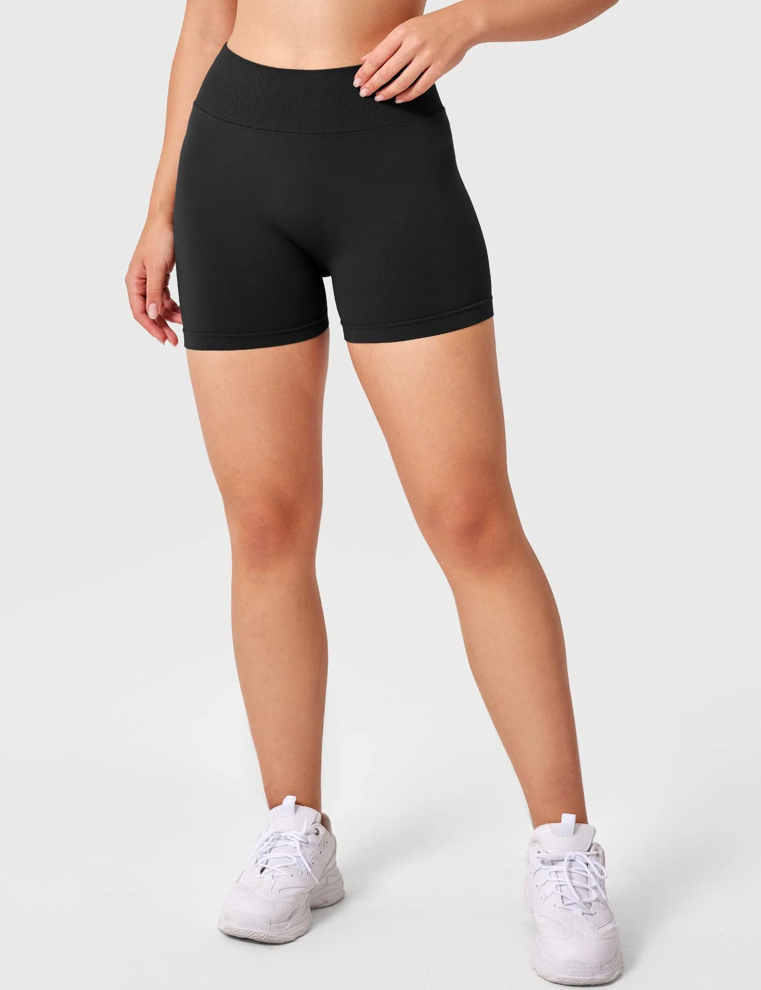 Yeoreo V Cross Liz Seamless Shorts 3.6" - Image 3