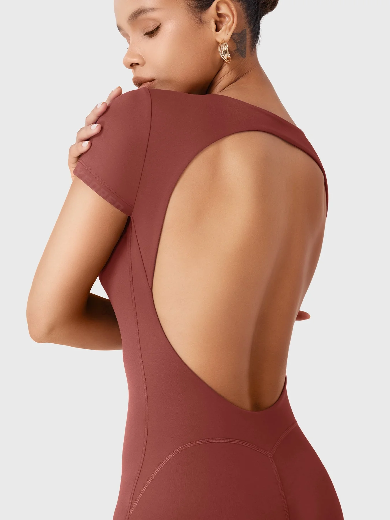 Yeoreo Xylia Open Back Romper - Image 25